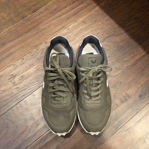 Veja Men's Sneaker